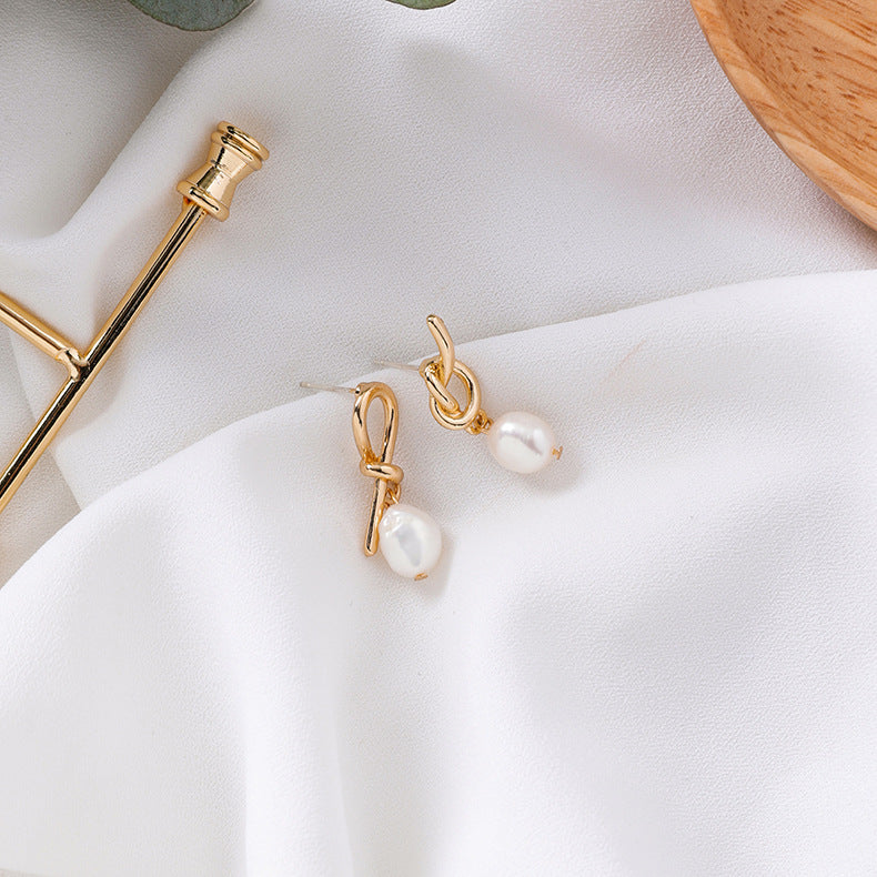 Pearl ear-rings